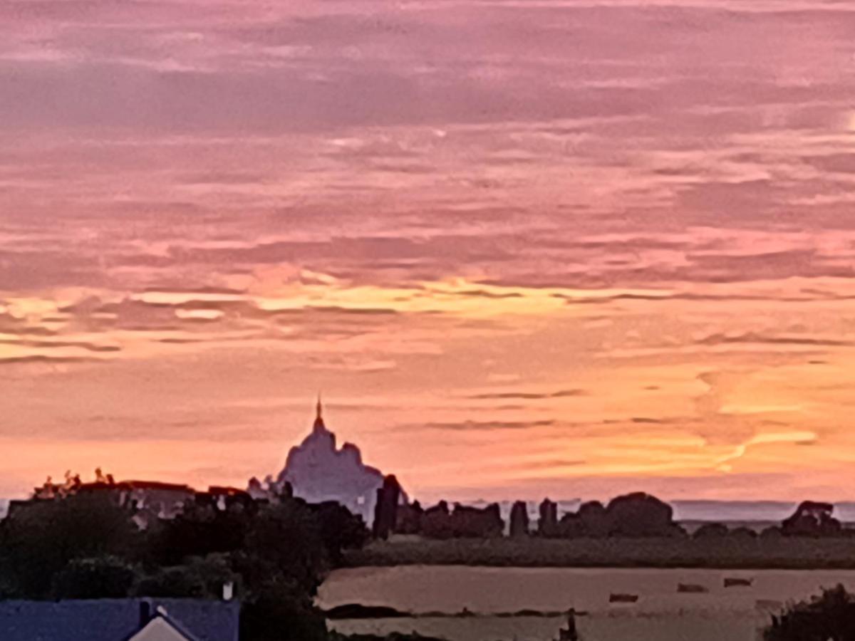 Appartement Lu'Ermael Avec Vue Mont Saint Michel Courtils ภายนอก รูปภาพ