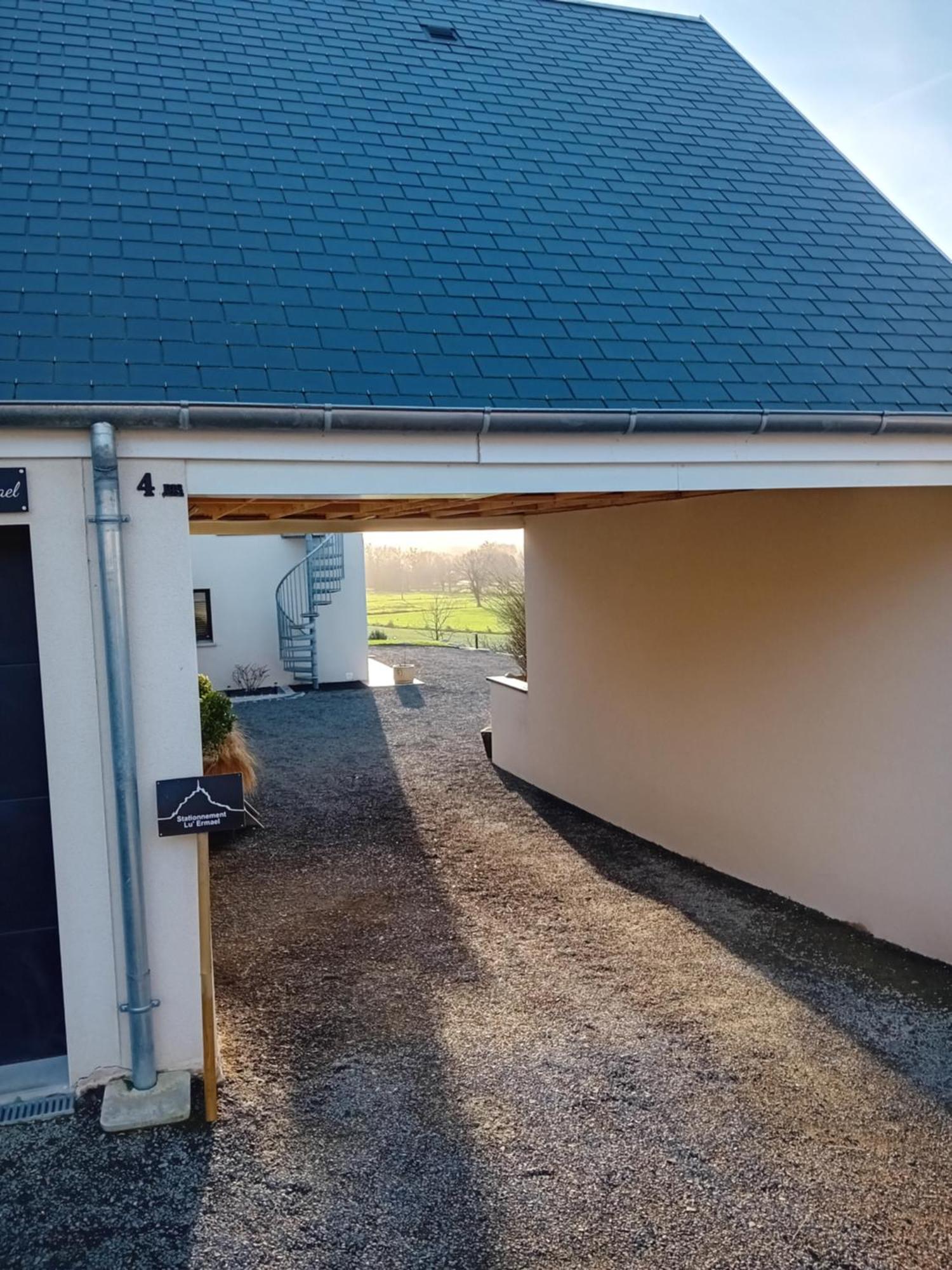 Appartement Lu'Ermael Avec Vue Mont Saint Michel Courtils ภายนอก รูปภาพ
